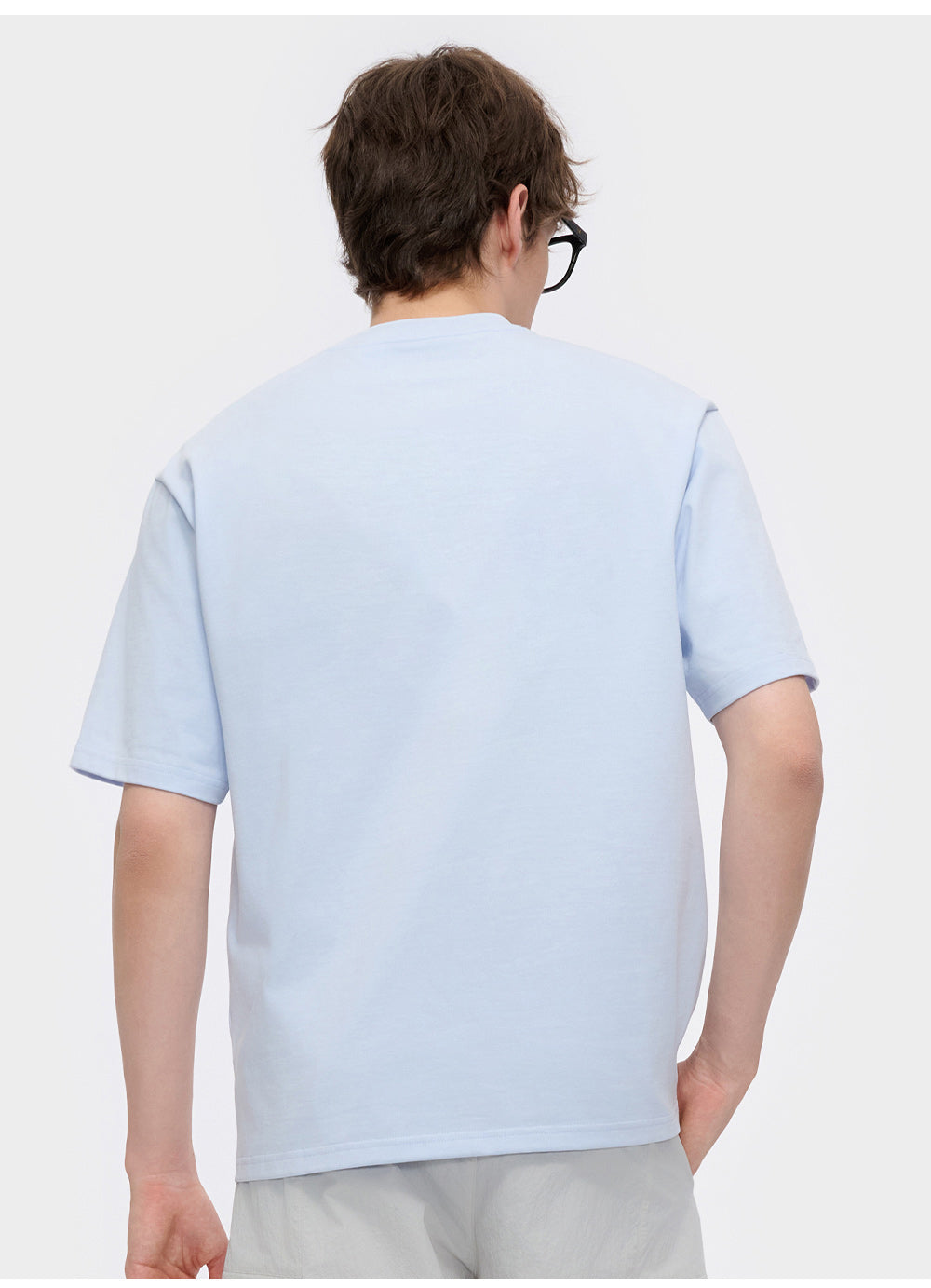 Vibefits Solid Color Cotton Tee – Minimalist Everyday Essential for Streetwear Lovers